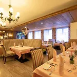 Sporthotel St. Anton Hotel 4*