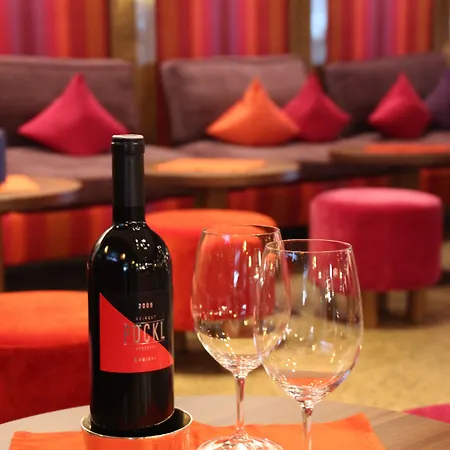 سبورتهوتل سانت أنتون 4*