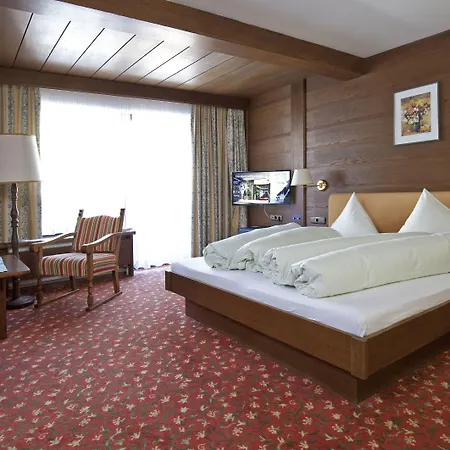 מלון Sporthotel St. Anton 4*