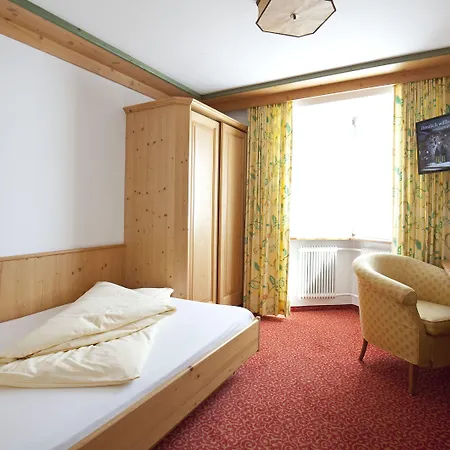Sporthotel St. Anton Hotel 4*