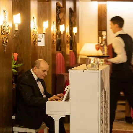 מלון Sporthotel St. Anton 4*