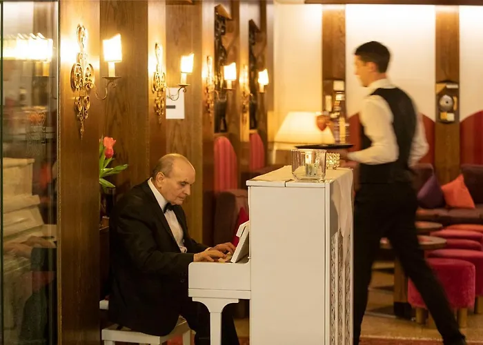 호텔 Sporthotel St. Anton 4*